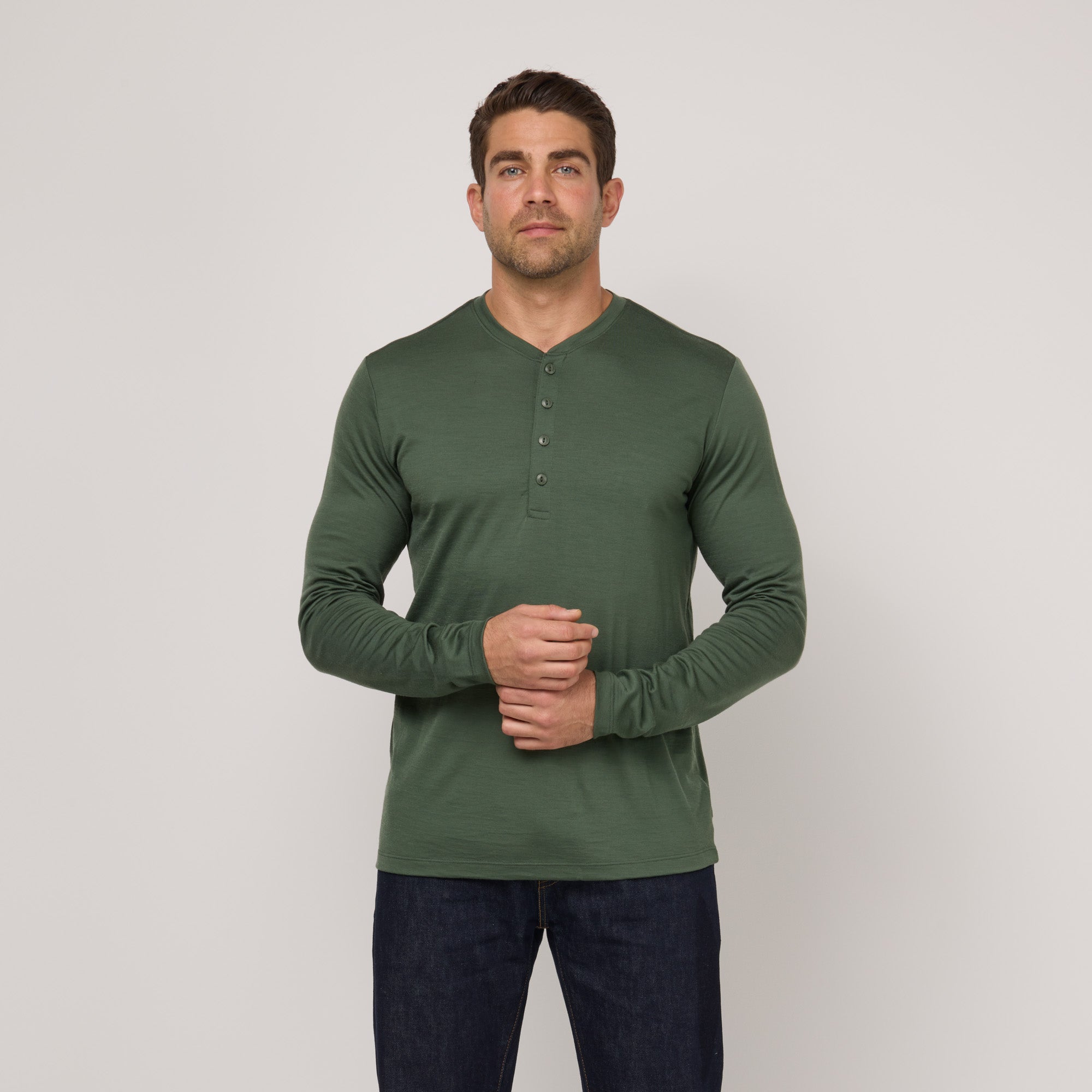 model-spec:Alex is 180cm, and wears size M