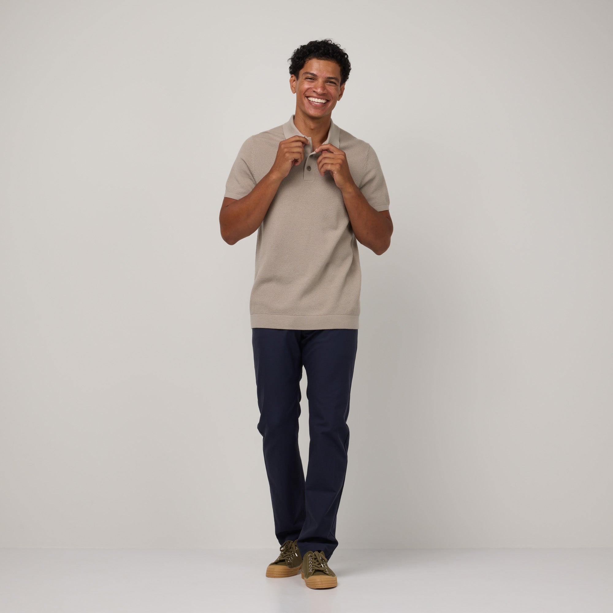 model-spec:Nico is 180cm, wearing a size M