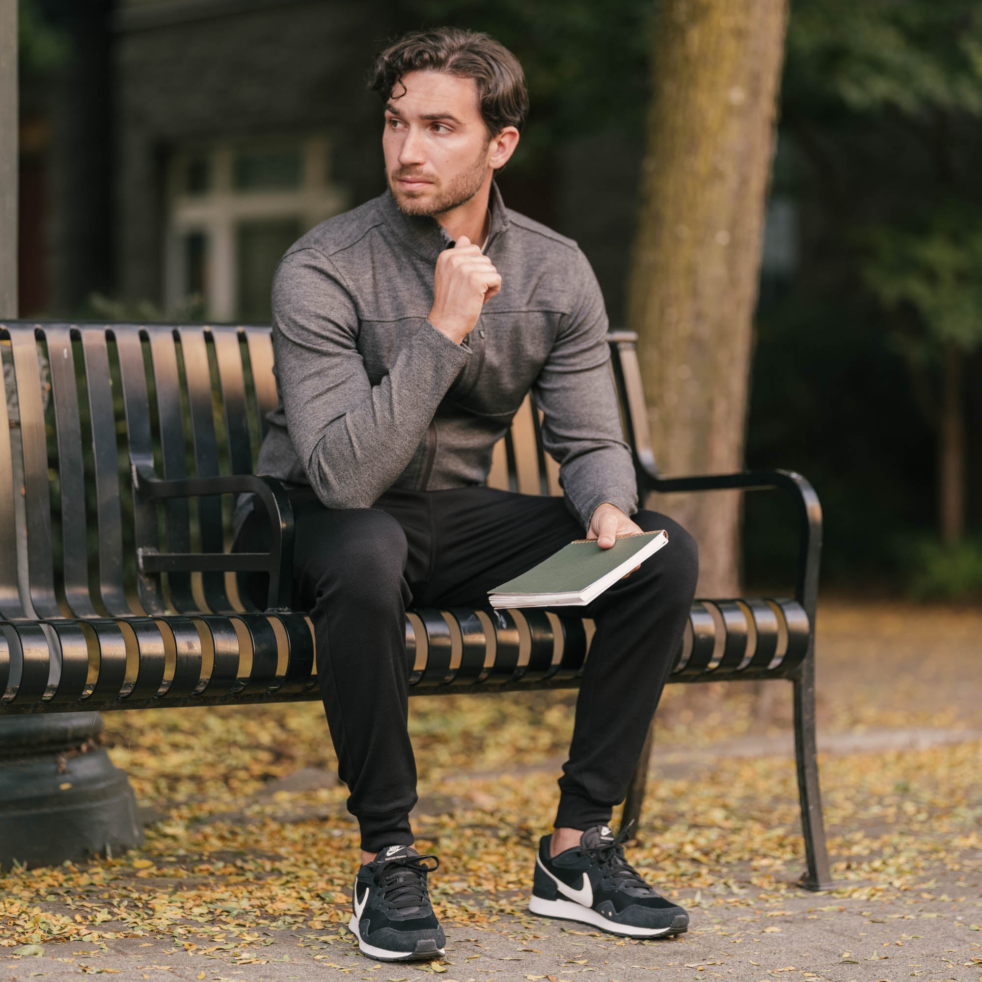 model-spec:Nick is 185cm, 84kg, and wears a size M