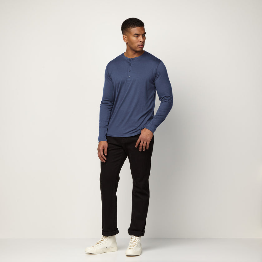 image-spec:Micah is 185cm, 84kg, and wears size L