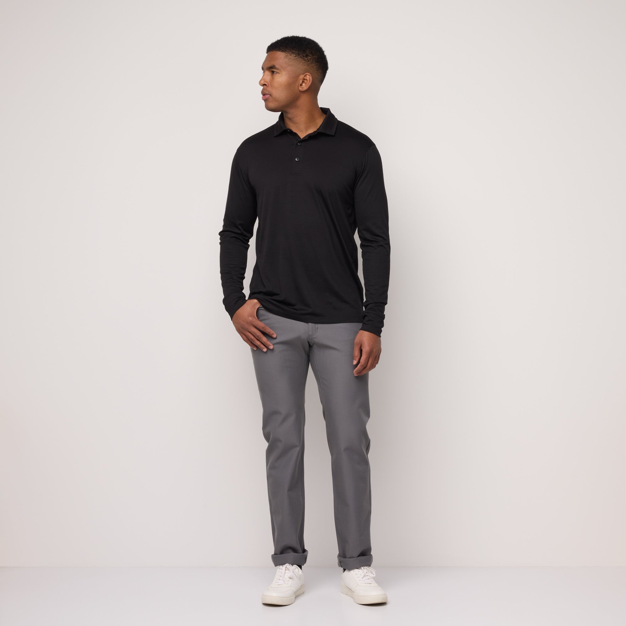 model-spec: Micah is 185cm, 84kg, and wears size L