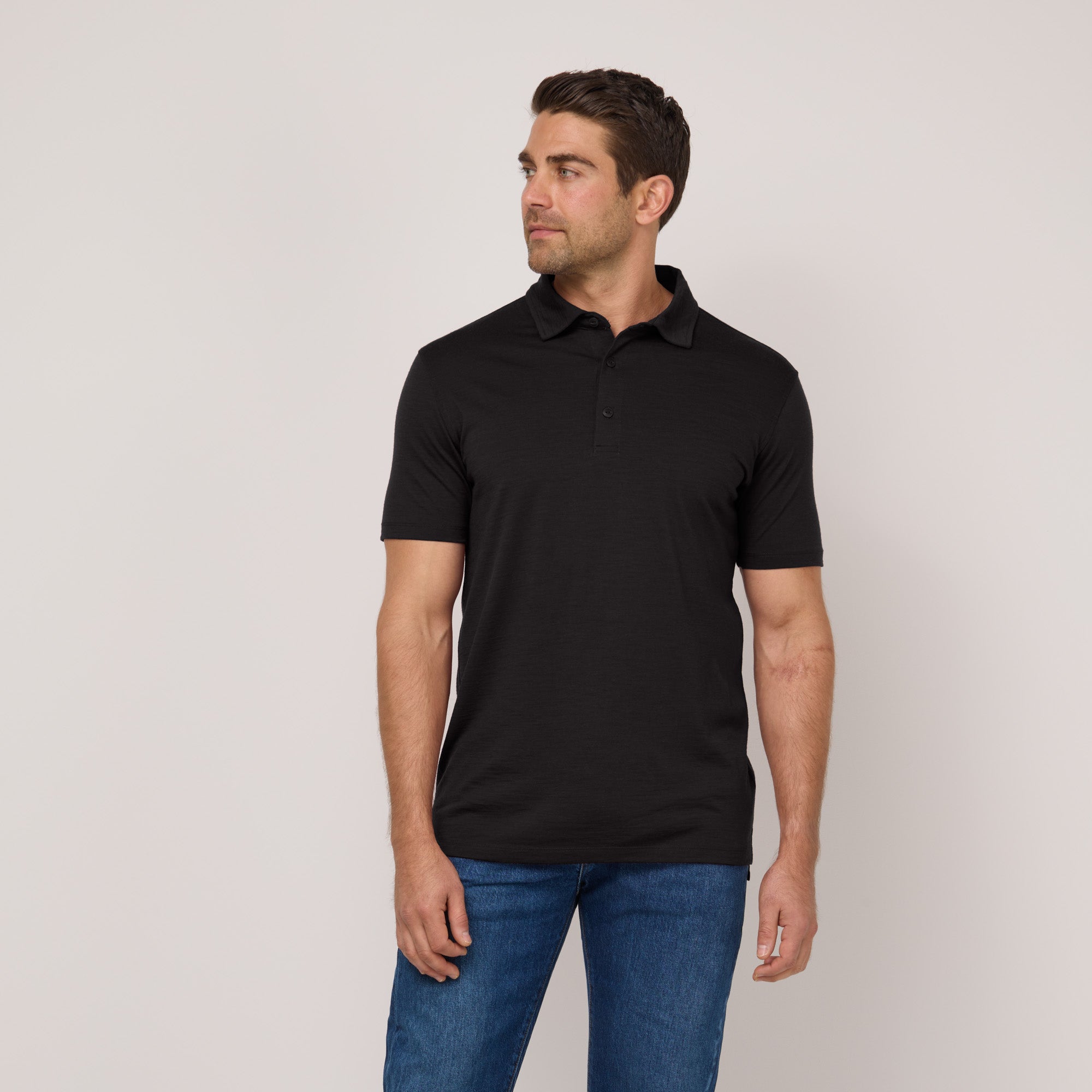 model-spec:Alex is 180cm, and wears size M