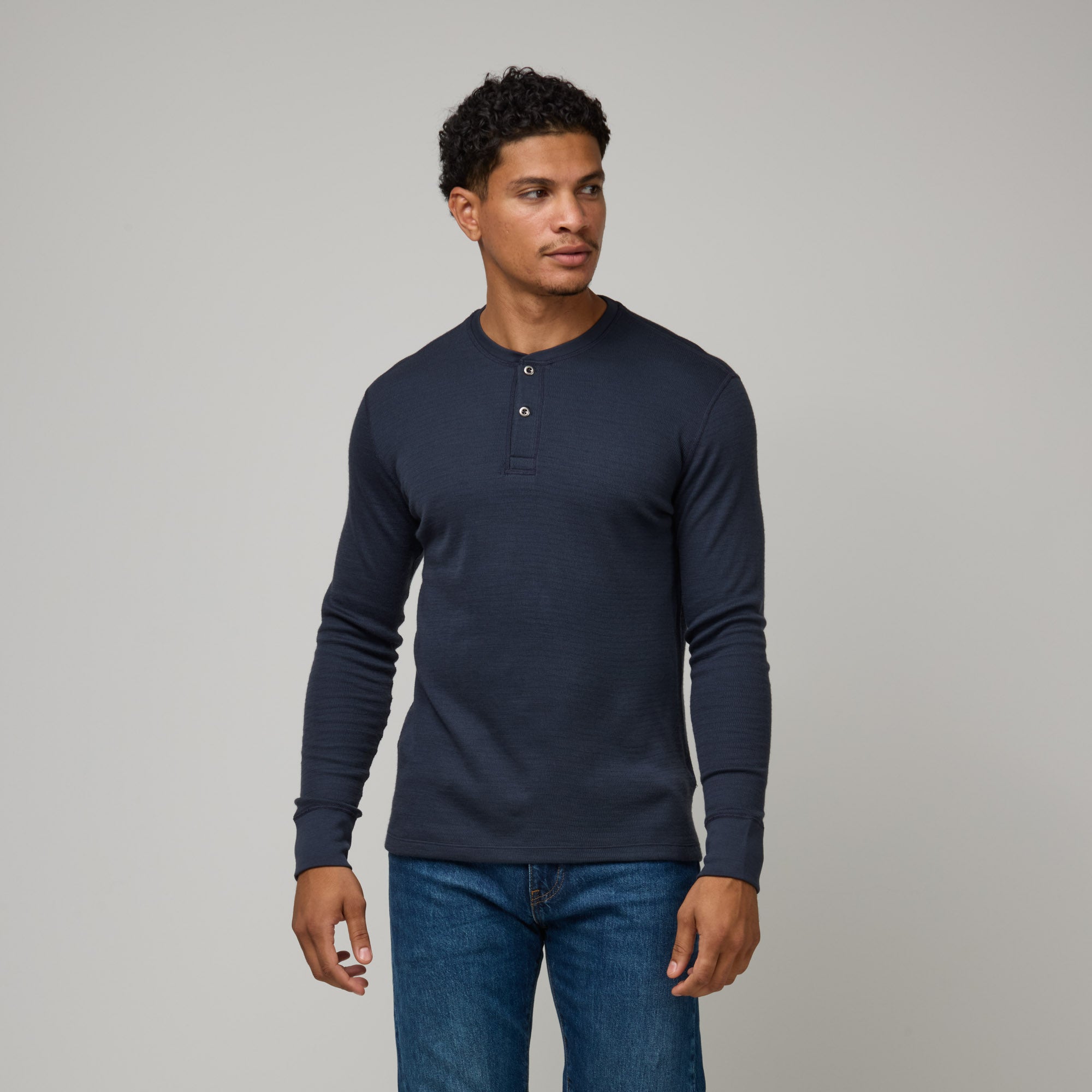 model-spec:Nico is 180cm, and wears size M