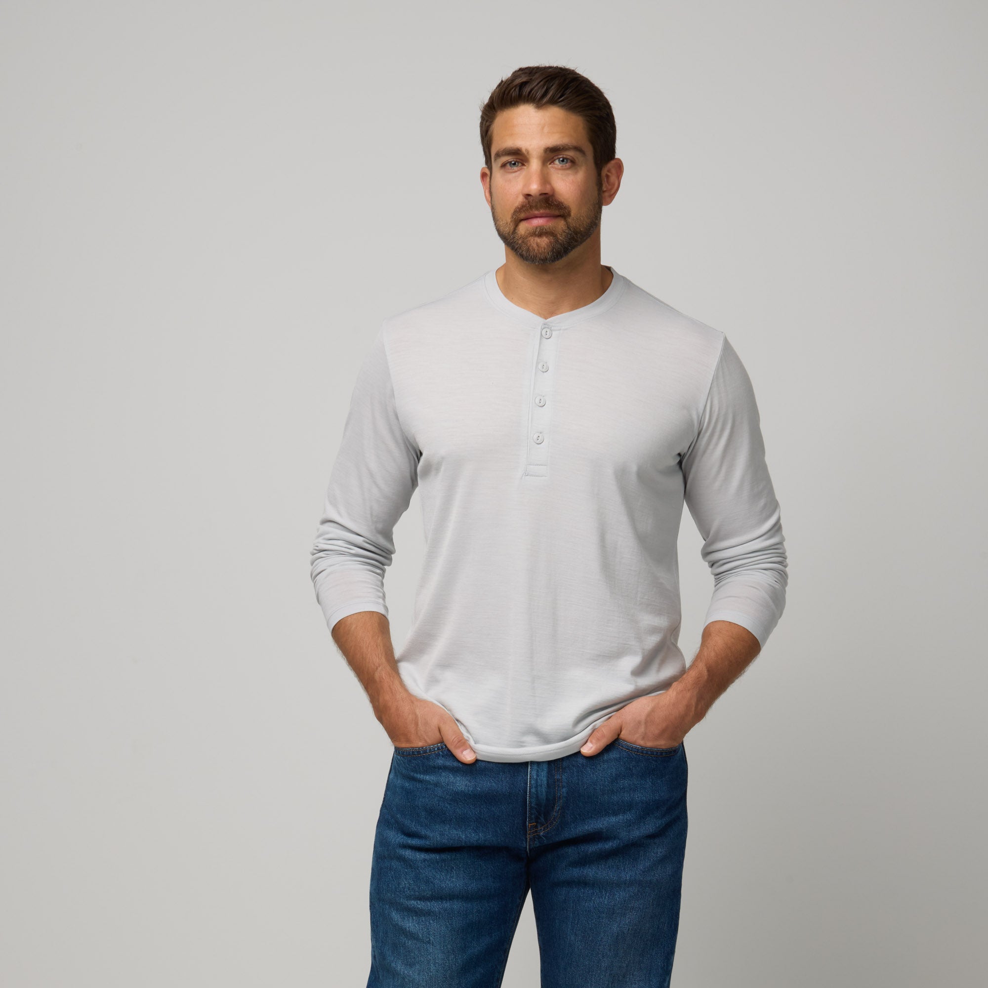 model-spec:Alex is 180cm, and wears size M