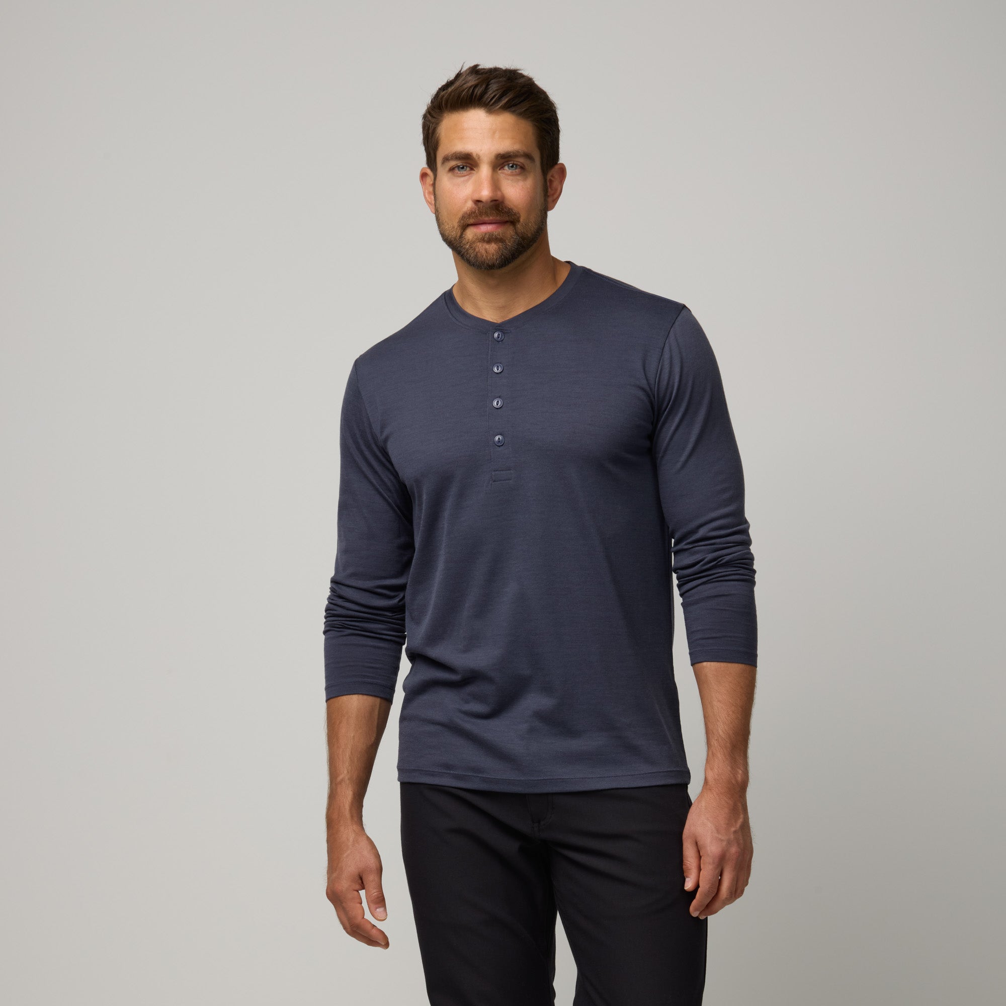 model-spec:Alex is 180cm, and wears size M