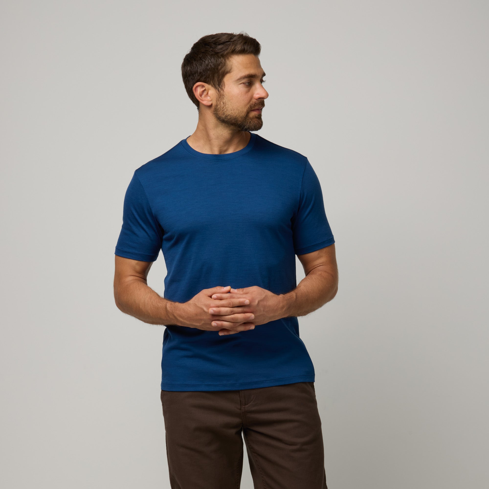 model-spec:Alex is 180cm, and wears size M
