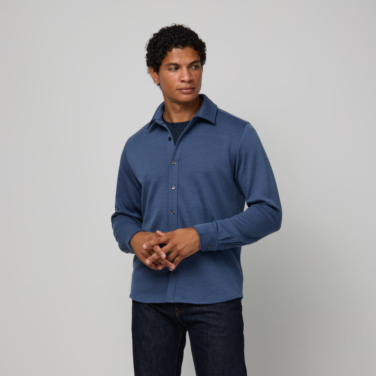 model-spec: Nico is 180cm, and wears size M
