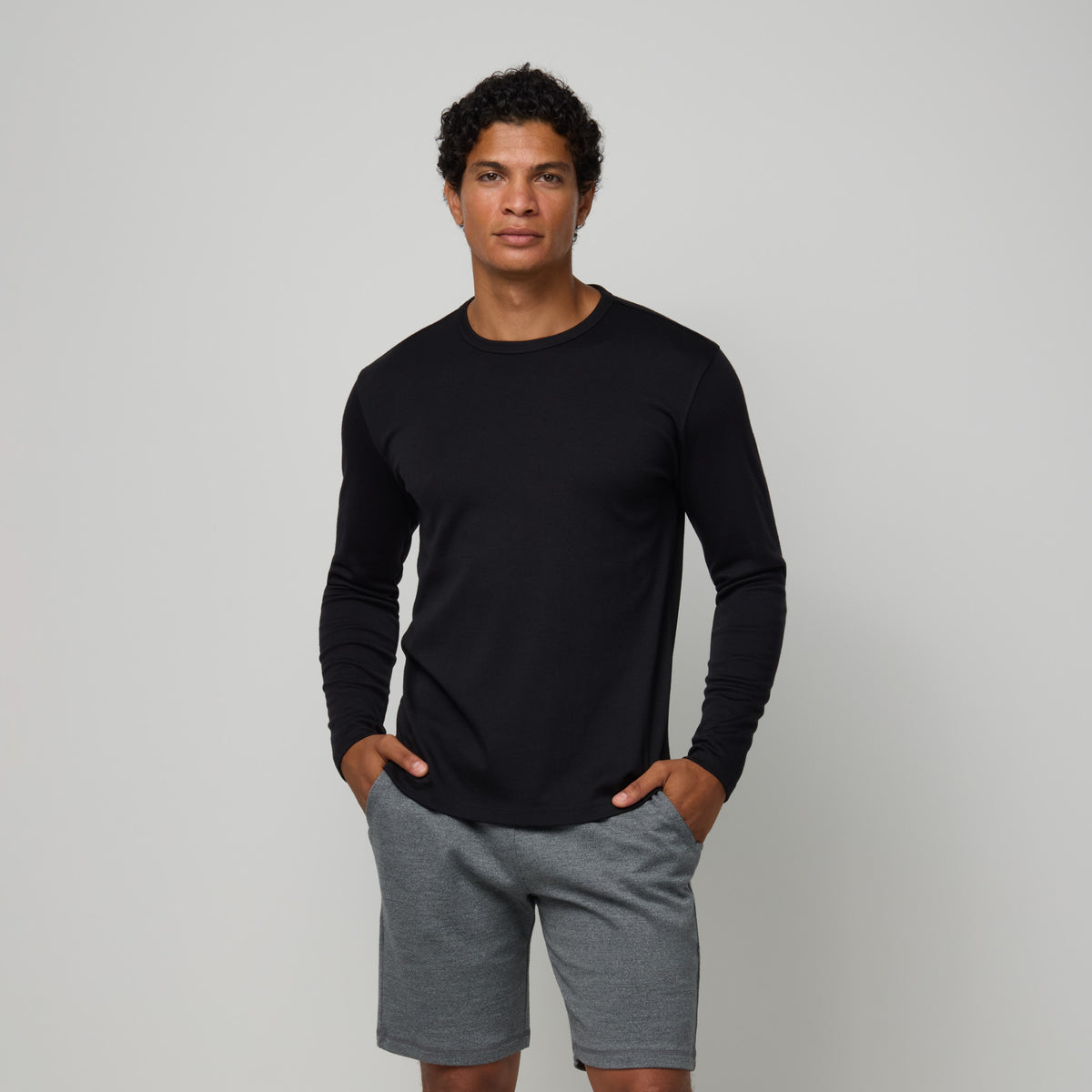 model-spec:Nico is 180cm, and wears size M
