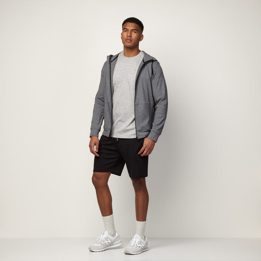image-on-hover,model-spec:Micah is 185cm, 84kg, and wears size L