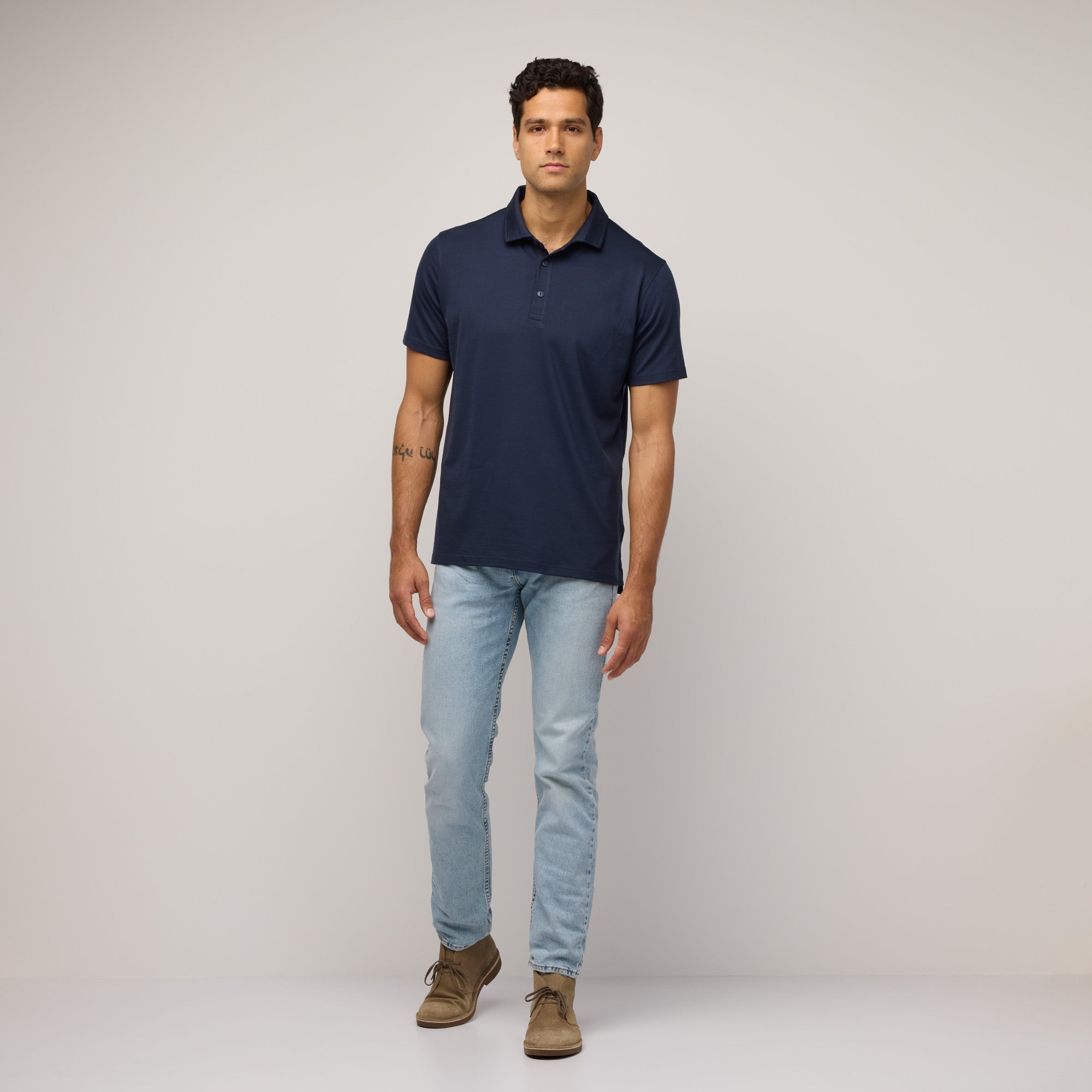 model-spec: Zach is 194cm, 84kg, and wears size L