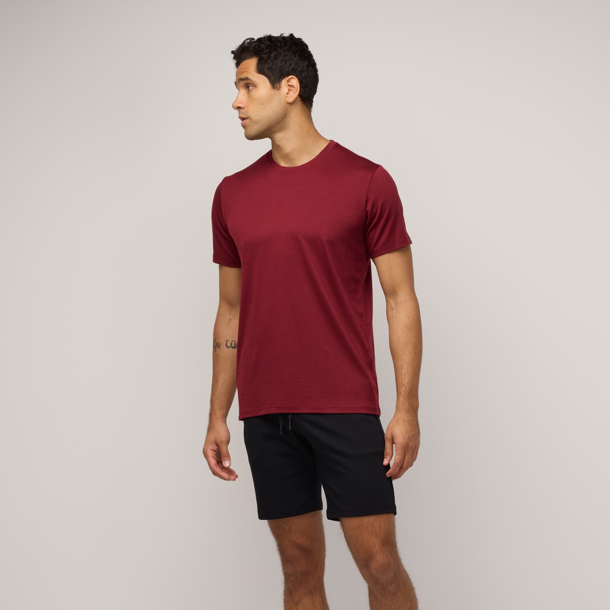 image-on-hover,model-spec: Zach is 194cm, 84kg, and wears size L