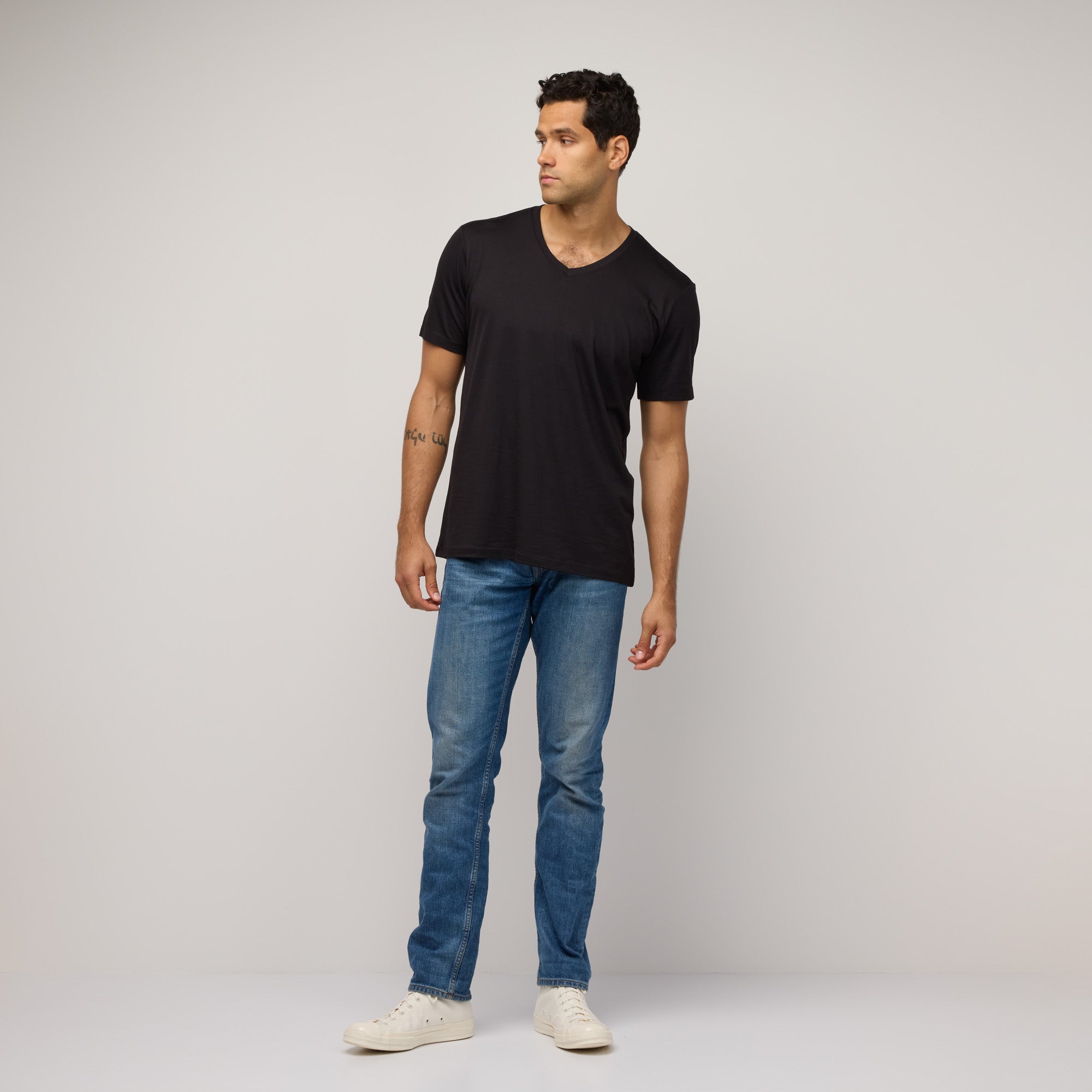 image-on-hover,model-spec: Zach is 194cm, 84kg, and wears size L